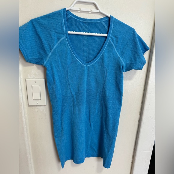 Lululemon swiftly tech V neck top - Picture 1 of 2